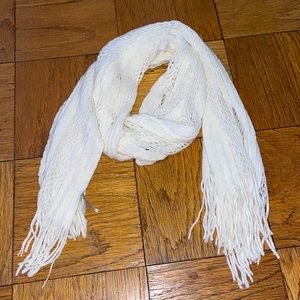 🔴4/$16: Cream Charolette Russe Scarf